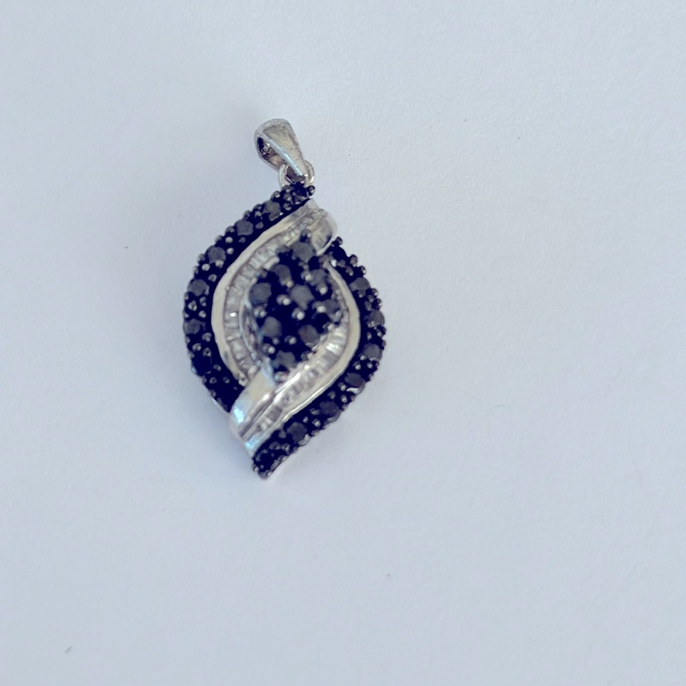 JWBR 925 Artisan Silver Black & White Diamond Cluster Pendant